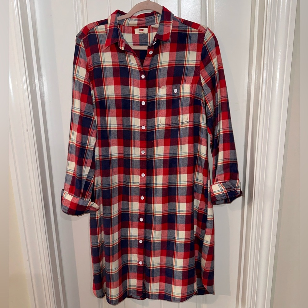 Levi’s Flannel Dress! Size Large